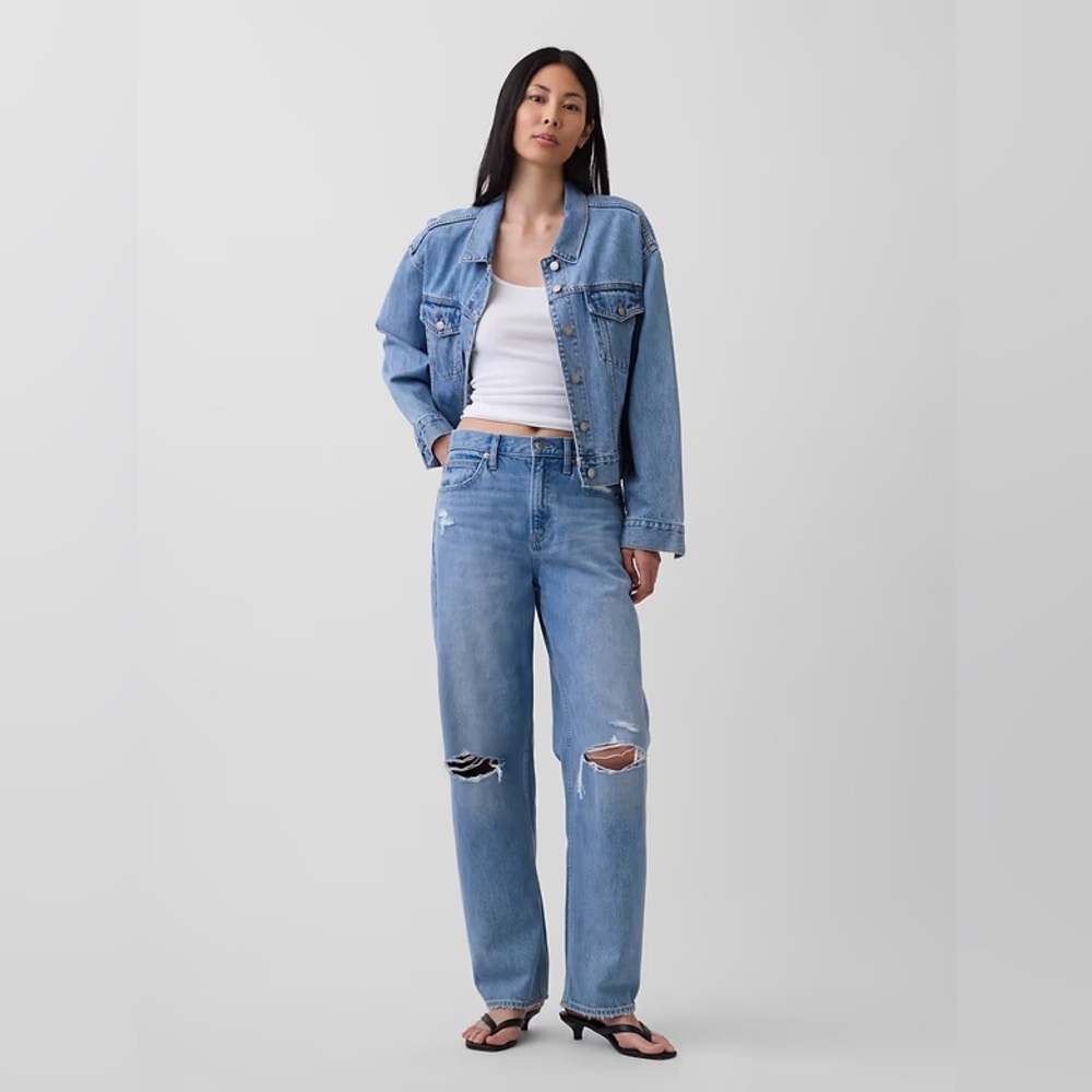 GAP Women Size 27/4 Petite Barrel High Rise Jeans Light Indigo Destroy EUC